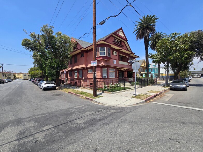 More Photos Of 2119 S Union Ave, Los Angeles Apartments For Sale