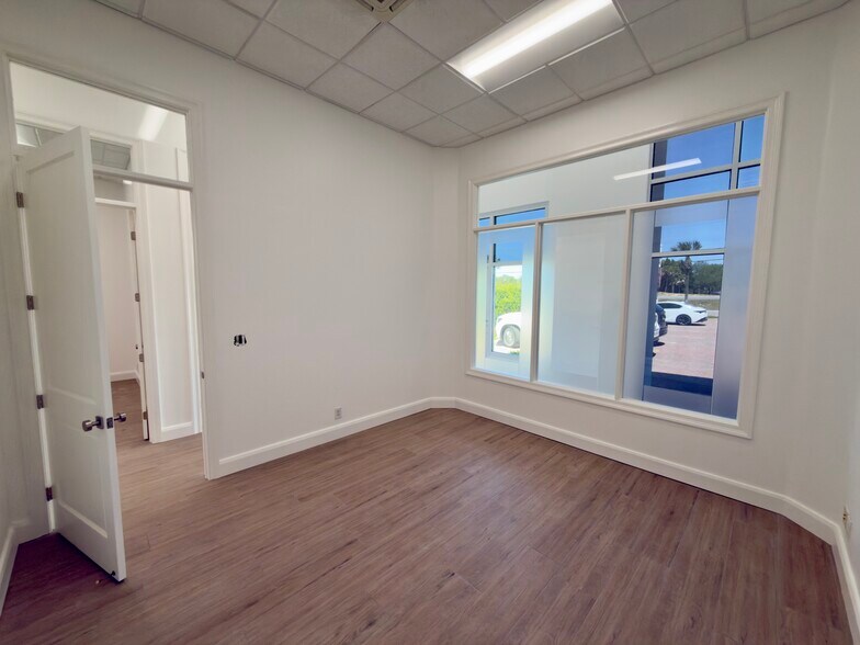 More Photos Of 36164 Emerald Coast Pky, Destin Freestanding For Lease