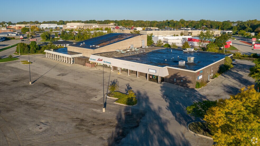 More Photos Of 2525-3538 Lake Eastbrook Blvd SE, Grand Rapids Theater Concert Hall For Sale