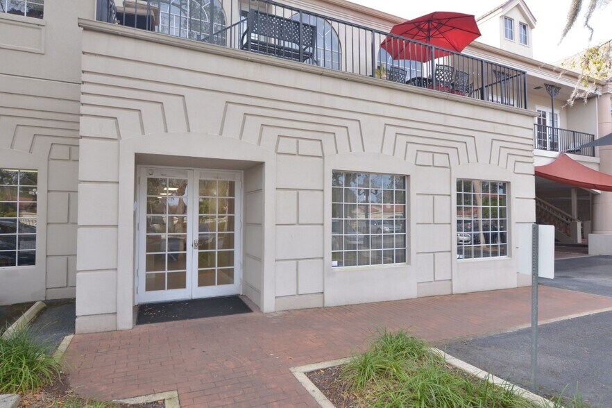 More Photos Of 407 Wekiva Springs Rd, Longwood Medical For Lease