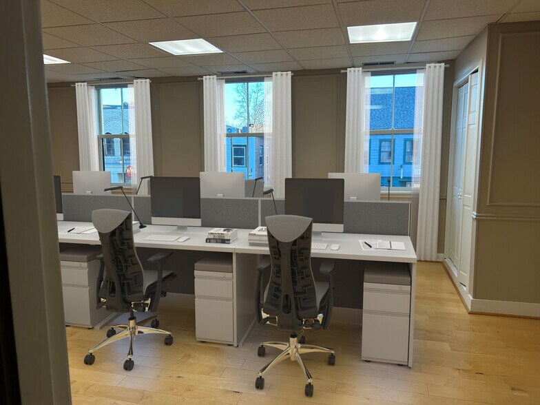 More Photos Of 18 Main St, Concord Office Residential For Lease