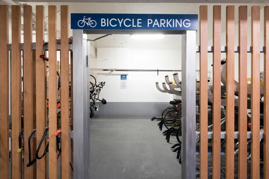 More Photos Of 100 Pine St, San Francisco Office For Lease