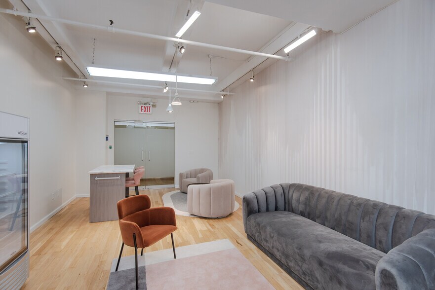 More Photos Of 241 W 37th St, New York Loft Creative Space For Lease