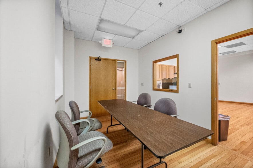 More Photos Of 19-29 Mechanic St, Worcester Office For Sale