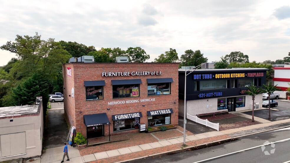 Primary Photo Of 607 Sunrise Hwy, Bellmore Storefront Retail Office For Sale