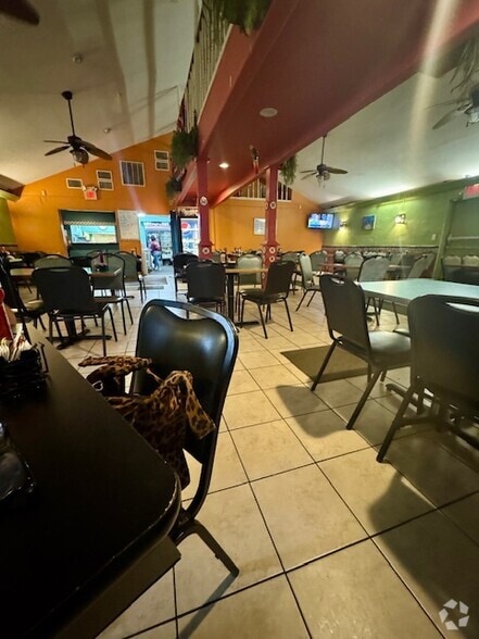More Photos Of 107 Cecilia St, Alice Restaurant For Sale