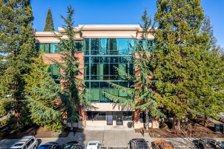 More Photos Of 12909 SW 68th Pky, Tigard Office Residential For Lease