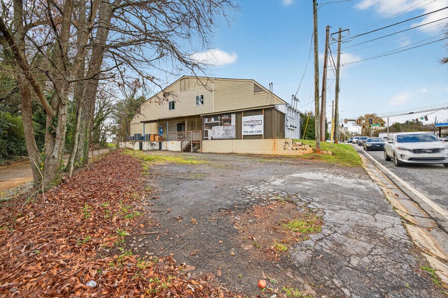 More Photos Of 4109 Robinson St, Covington Freestanding For Sale