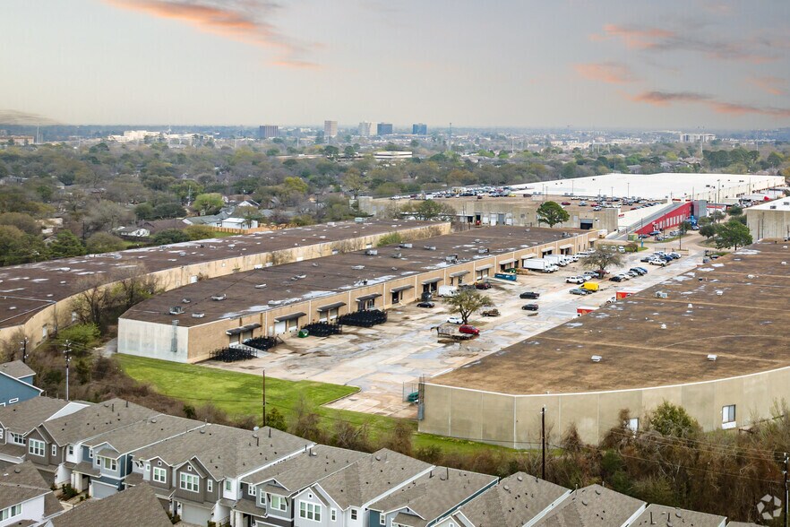 More Photos Of 1401 Greengrass Dr, Houston Warehouse For Lease