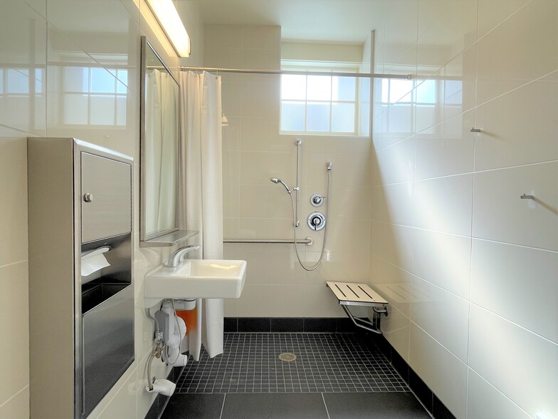 More Photos Of 1163-1167 Gorgas Ave, San Francisco Unknown For Lease