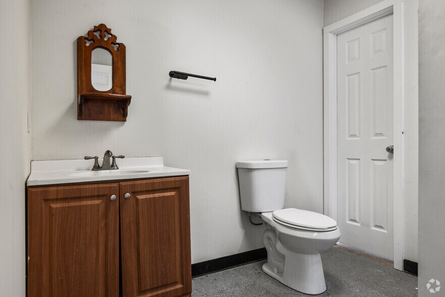 More Photos Of 410 Millennium Dr, Kyle Unknown For Lease