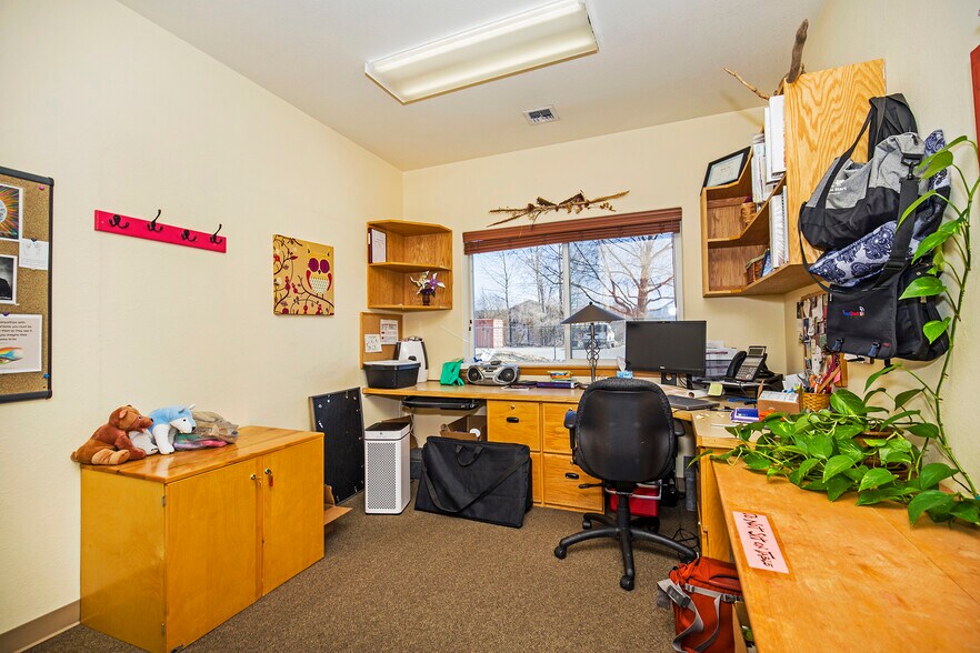 More Photos Of 137 McGhee Rd, Sandpoint Storefront Retail Office For Sale
