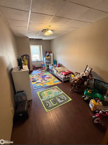 More Photos Of 113 N Jefferson St, Mount Pleasant Office For Sale