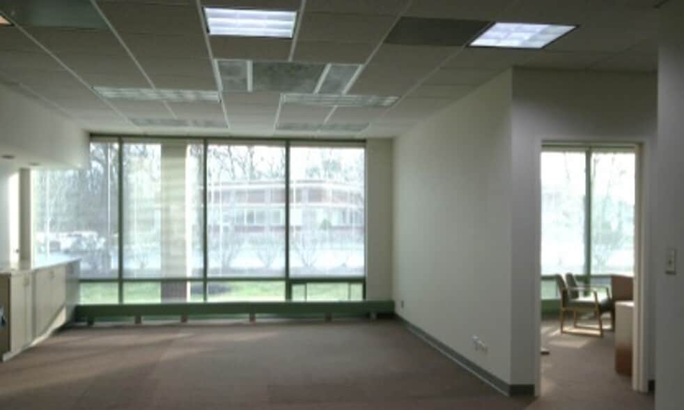 More Photos Of 10 Centre Dr, Monroe Township Office For Sale