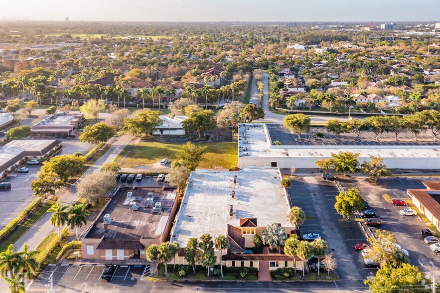 More Photos Of 7420 NW 5th St, Plantation Office Residential For Lease