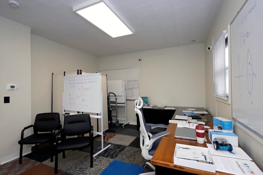 More Photos Of 597 Dartmouth St, Dartmouth Office For Sale