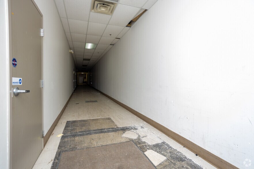 More Photos Of 1713 Marion-Mt Gilead Rd, Marion Storefront Retail Office For Lease
