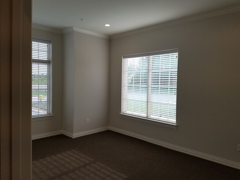 More Photos Of 8668 John Hickman Pky, Frisco Medical For Lease