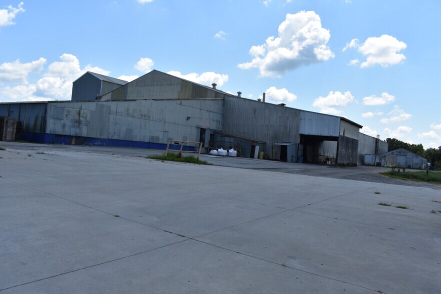 More Photos Of 2582 Salisbury Hwy, Statesville Manufacturing For Sale
