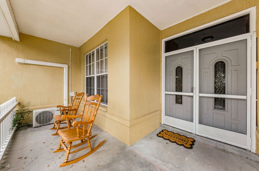 More Photos Of 11748 La Madera Blvd, Port Richey Office For Sale