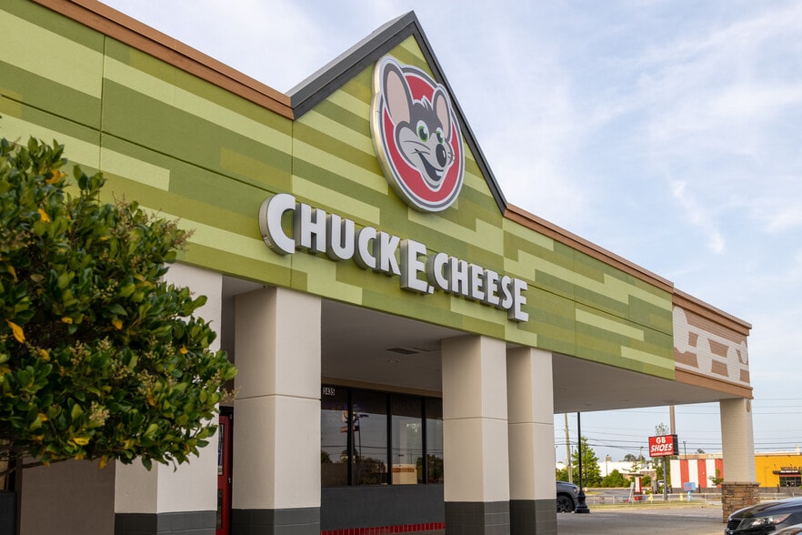 More Photos Of 3435 Wrightsboro Rd, Augusta Storefront For Lease