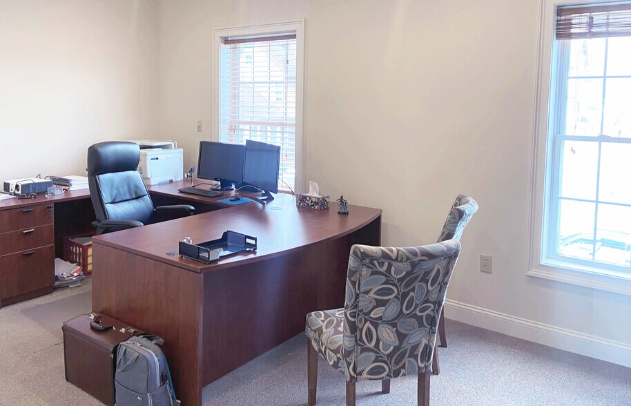 More Photos Of 84 W Broadway, Derry Office For Lease