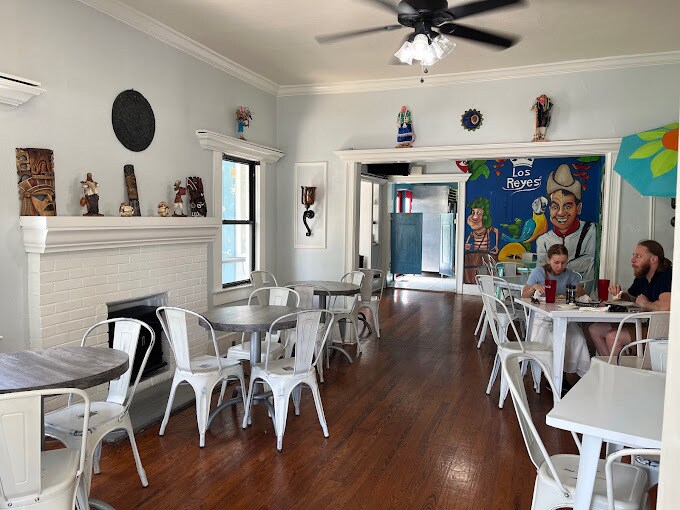 More Photos Of 658 West Ave, Clermont Restaurant For Lease