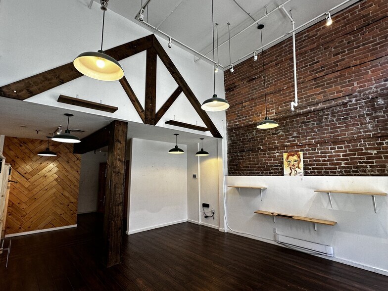 More Photos Of 326-330 W Cordova St, Vancouver Storefront Retail Office For Lease