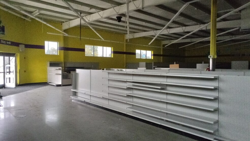 More Photos Of 114 E Second Ave, Glenwood Freestanding For Sale