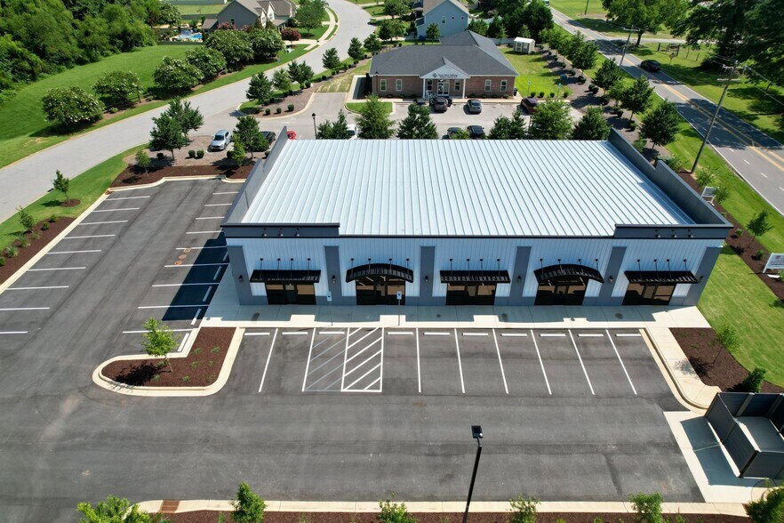 More Photos Of 982 Adams Point Dr, Garner Flex For Lease