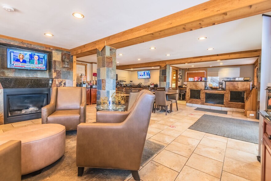 More Photos Of 1809 N 16th St, Wheatland Hotel For Sale