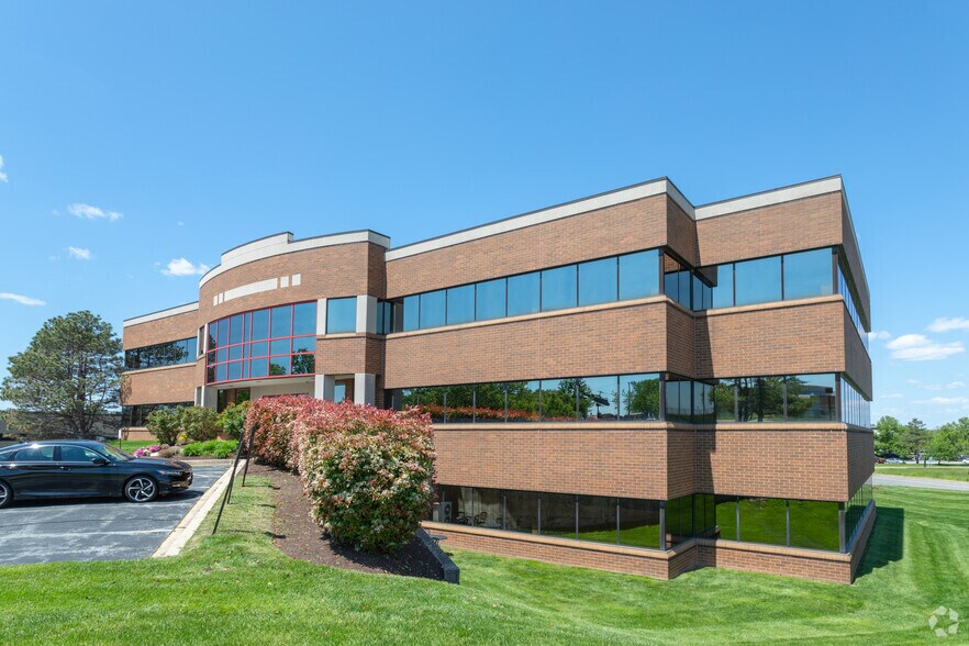 More Photos Of 10 Corporate Cir, New Castle Office For Lease