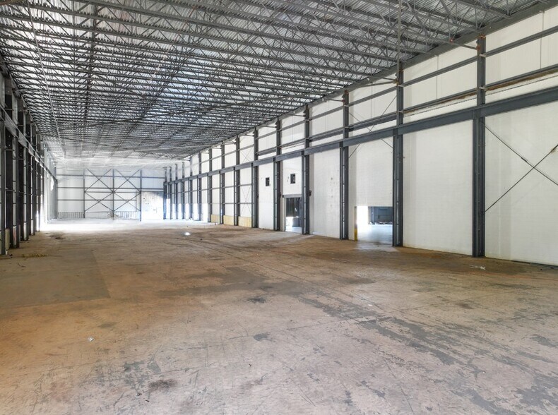 More Photos Of 1537 Grafton Rd, Millbury Warehouse For Lease