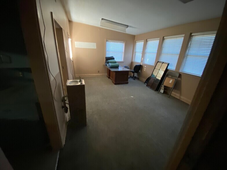 More Photos Of 2800 Northside Dr, Bossier City Flex For Lease