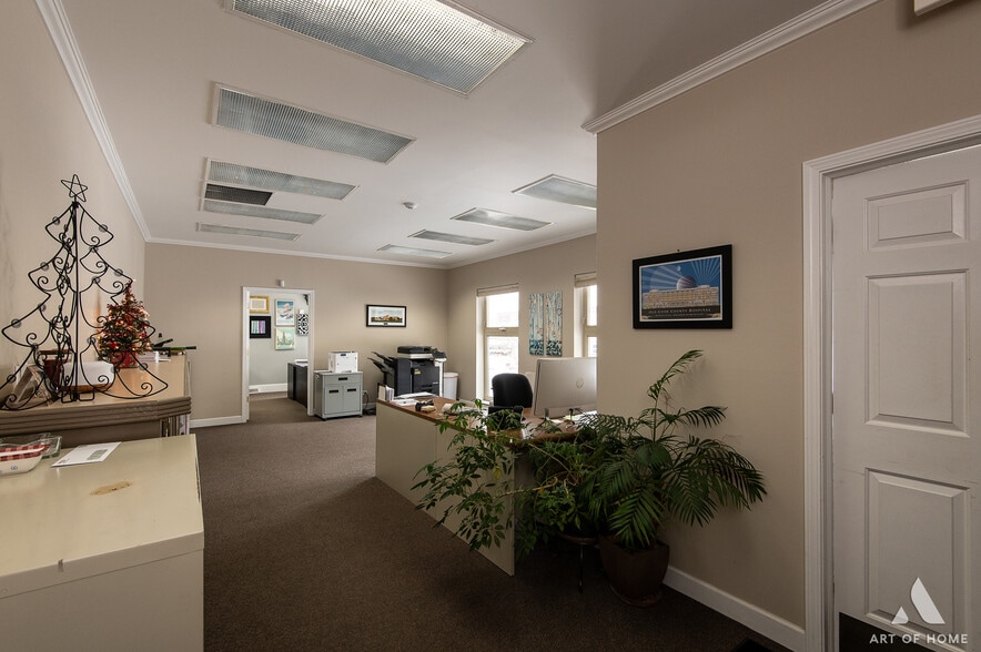 More Photos Of 1021 Maryland Ave, Dolton Manufacturing For Sale