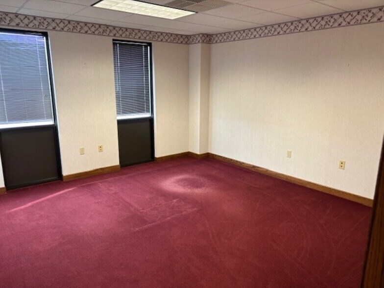 More Photos Of 145 N 15th St, Lewisburg Distribution For Lease