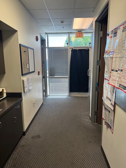 More Photos Of 9220-9268 1/2 Hall Rd, Downey Manufacturing For Lease