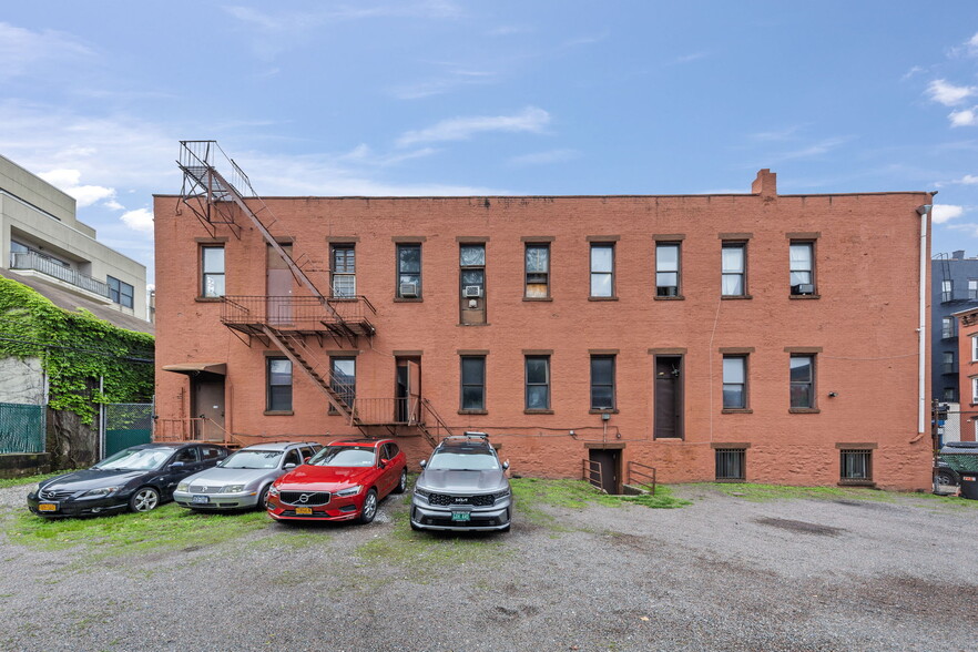 More Photos Of 148 India St, Brooklyn Warehouse For Lease