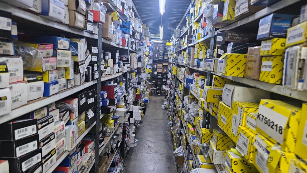 More Photos Of 7118 S Main St, Los Angeles Land For Sale