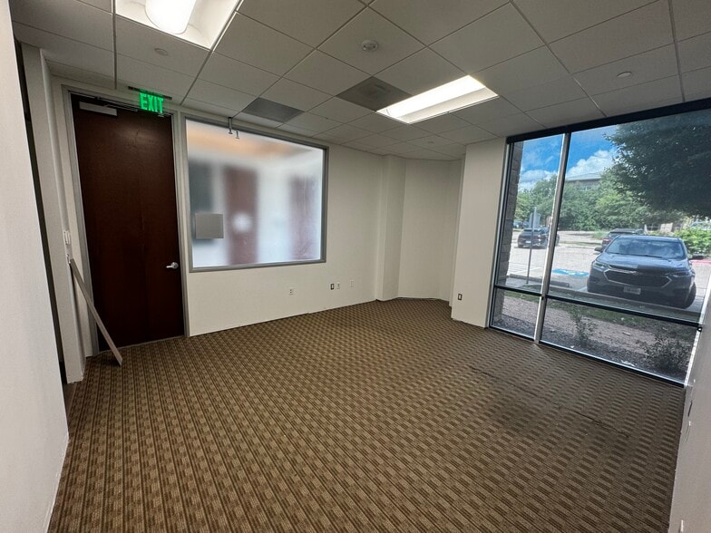 More Photos Of 5920 W William Cannon Dr, Austin Unknown For Lease