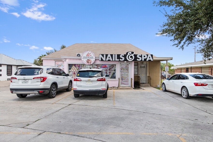 More Photos Of 1618 Pecan Blvd, McAllen General Retail For Sale
