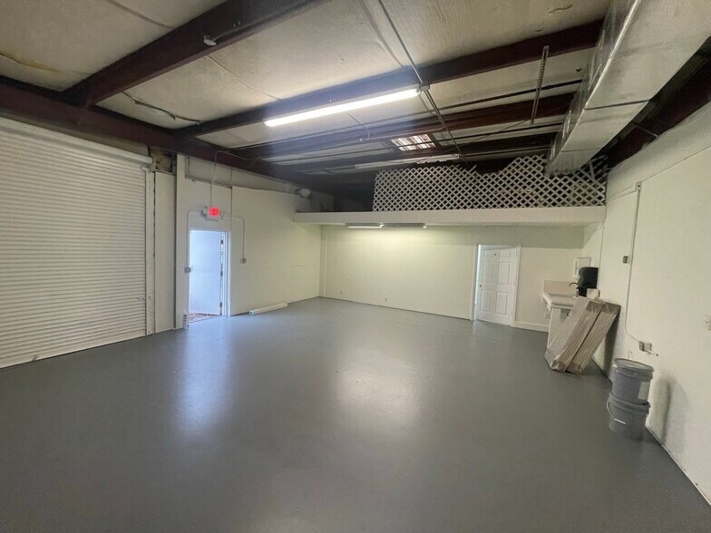 More Photos Of 1930 Airport Industrial Park Dr, Marietta Distribution For Lease