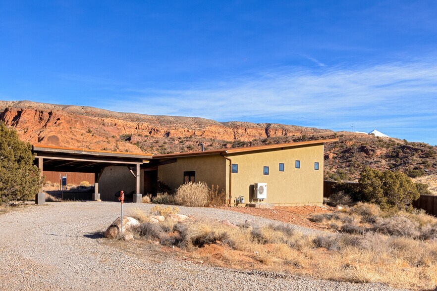 More Photos Of 171 Mt Peale Dr, Moab Specialty For Sale