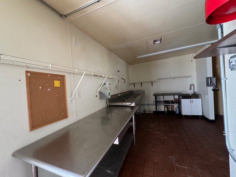 More Photos Of 201 W 7th St, Evart Restaurant For Sale