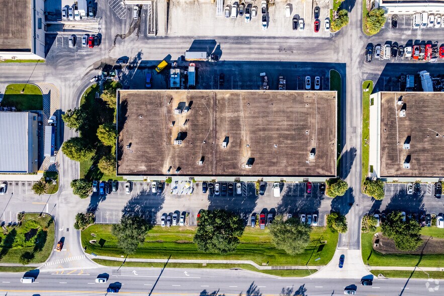 More Photos Of 2510 Michigan Ave, Kissimmee Warehouse For Lease