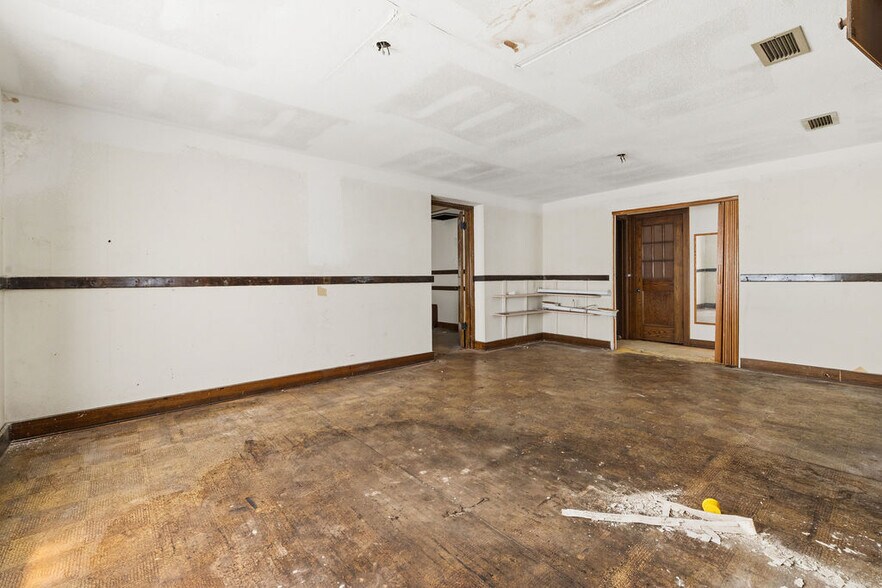 More Photos Of 366 E Tulane Rd, Columbus Religious Facility For Sale