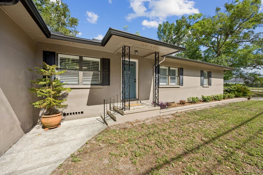 More Photos Of 3243 Parental Home Rd, Jacksonville Office For Sale