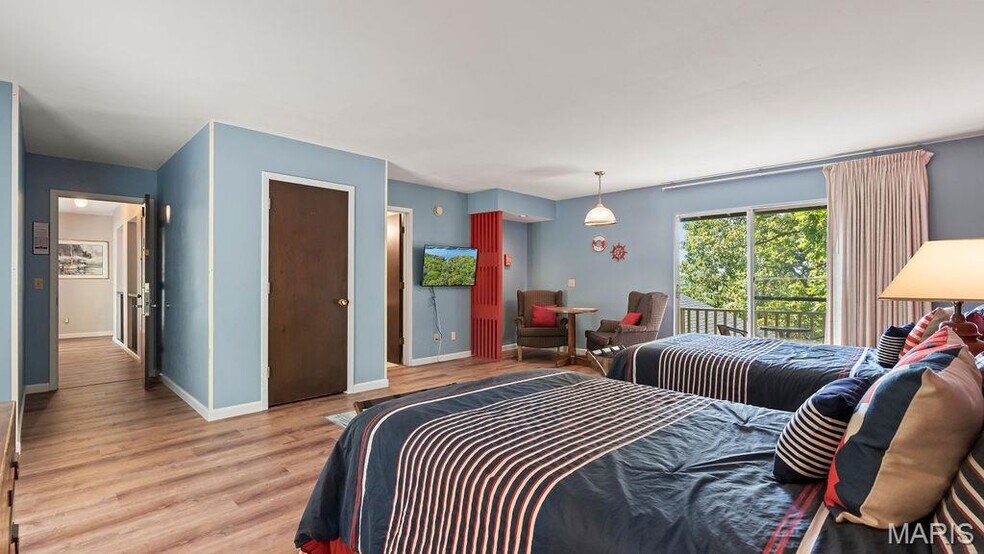 More Photos Of 35 Walkers Cay Drive, Osage Beach Apartments For Sale