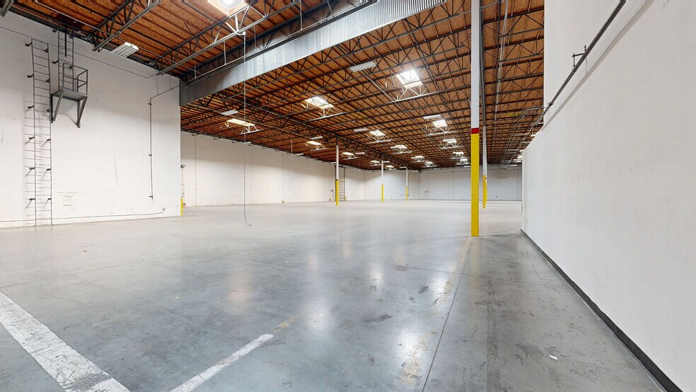 Primary Photo Of 3631 Grapevine St, Jurupa Valley Warehouse For Lease
