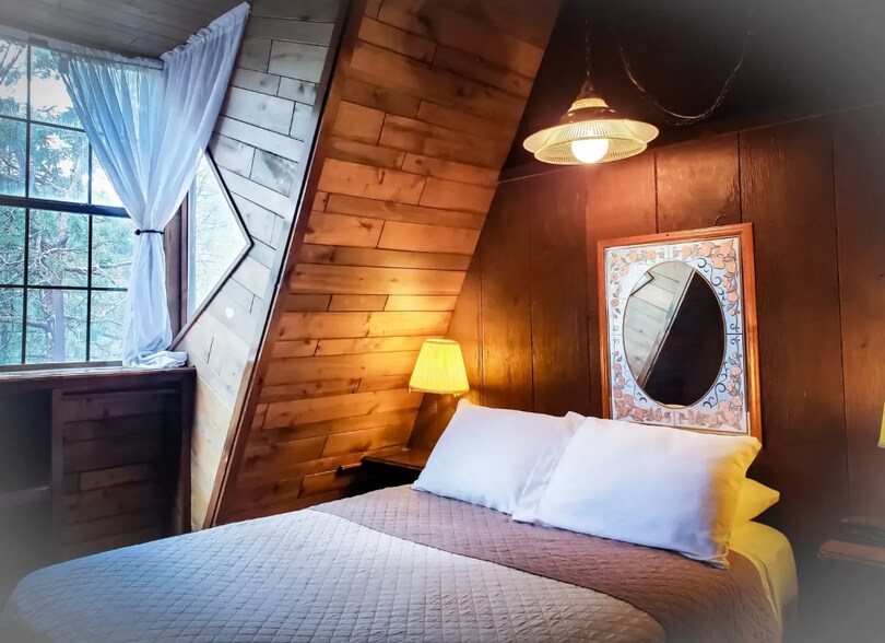 More Photos Of 88 Main St, Pinos Altos Hotel For Sale